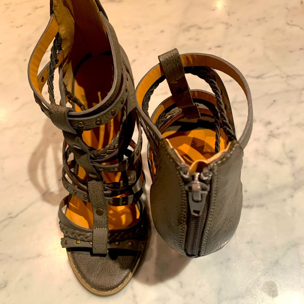 Wedge sandals
